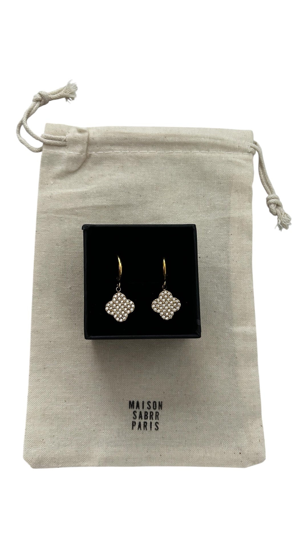 Boucle d'oreille pendentif trèfle